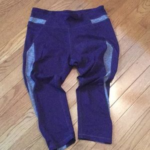 Capri yoga pants